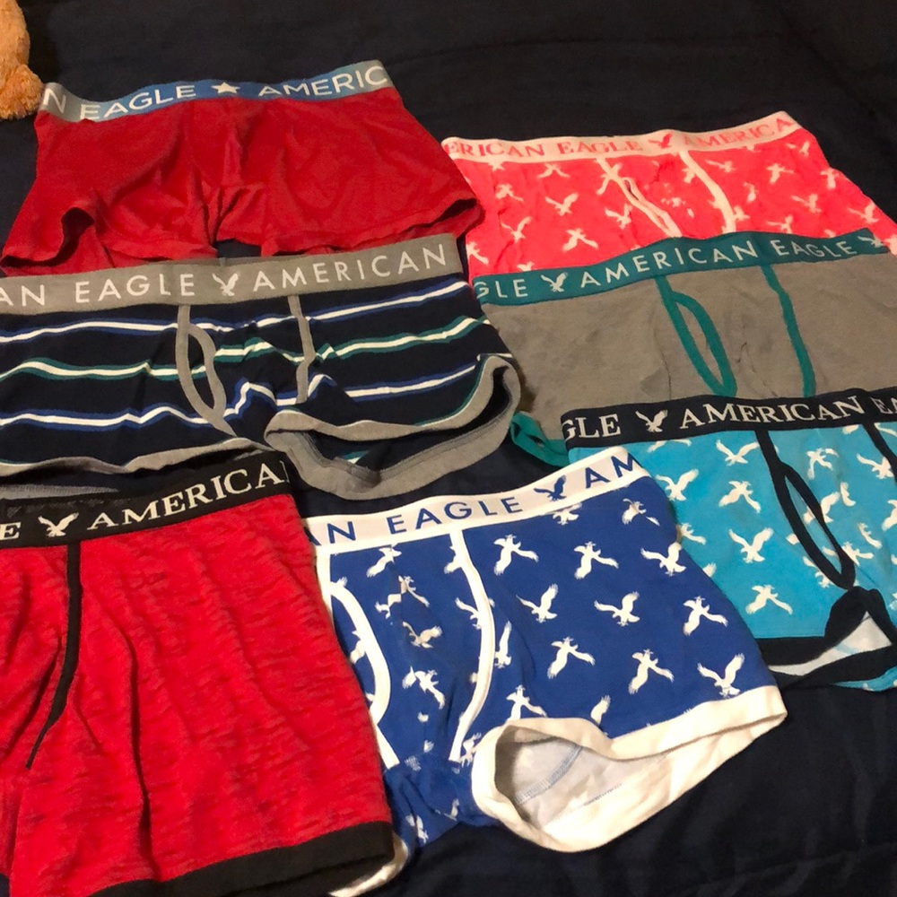 7 pairs of large boxer briefs American Eagle.